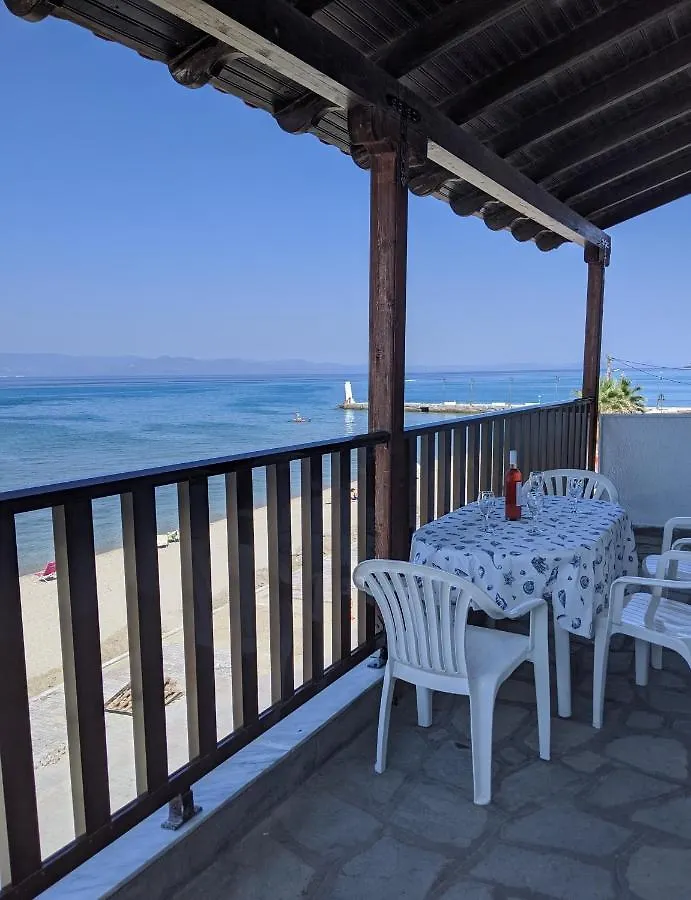 Seafront Apartment Pefkochori