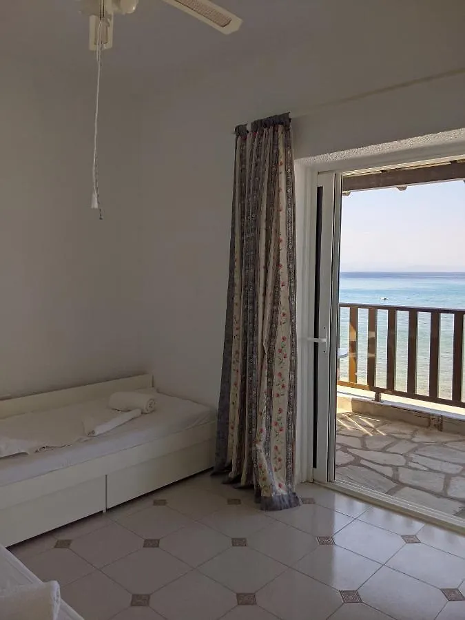 Seafront Apartment Pefkochori