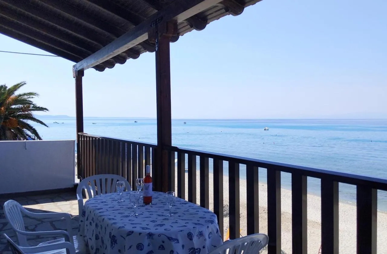 Seafront Apartment Pefkochori